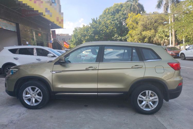 Used CHANGAN CS75 2014 2.0L Manual Luxury Version China IV Standard Exterior 5