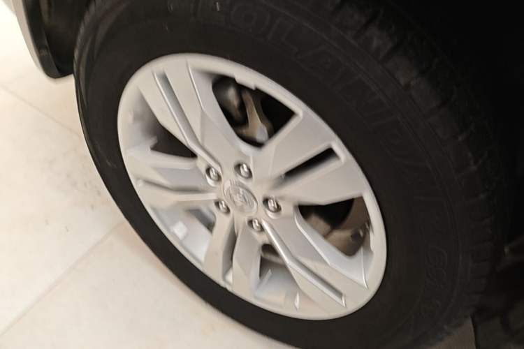 Used CHANGAN CS75 2014 1.8T Automatic Elite Model China IV Standard Exterior 5