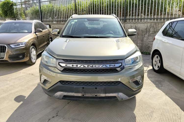 Used CHANGAN CS75 2014 2.0L Manual Luxury Version China IV Standard Front