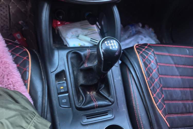 Used CHANGAN CS75 2014 2.0L Manual Luxury Version China V Standard Gear Lever
