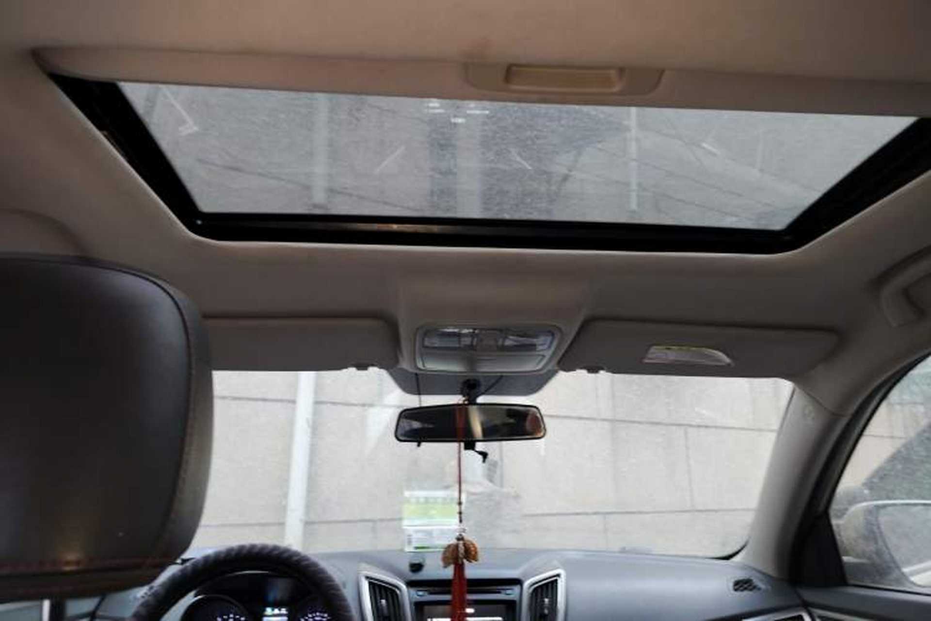 Used CHANGAN CS75 2014 2.0L Manual Luxury Version China IV Standard Headliner