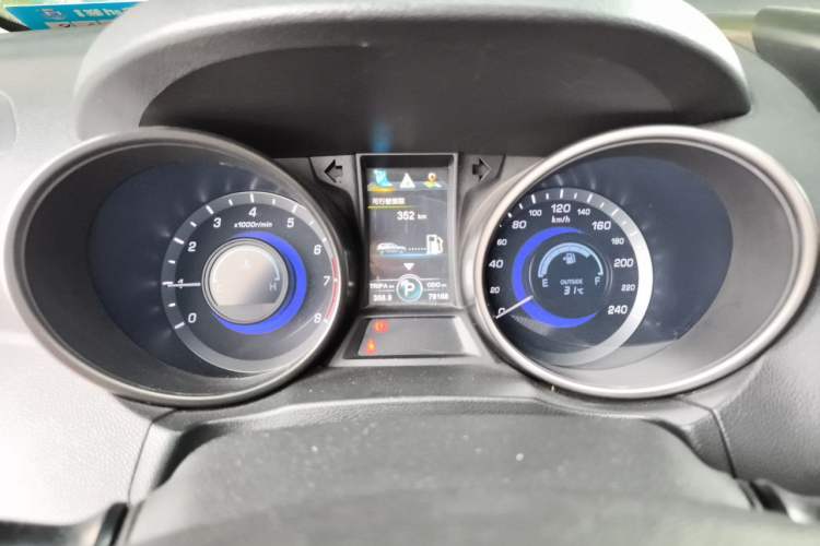 Used CHANGAN CS75 2014 1.8T Automatic Elite Version China V Standard Instrument Cluster