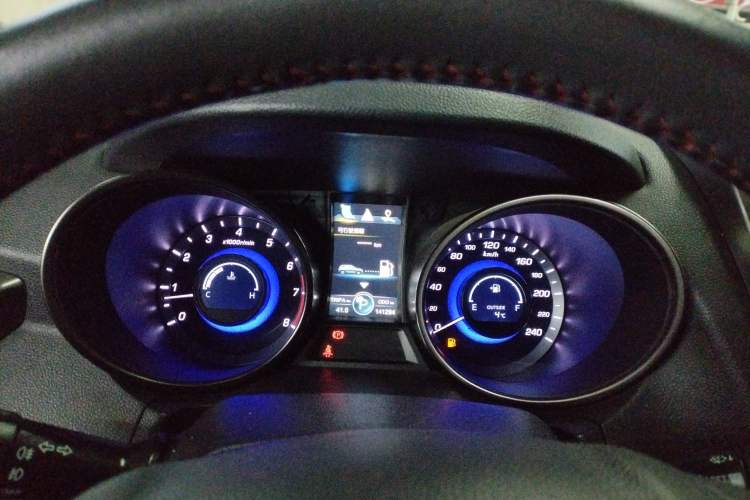 Used CHANGAN CS75 2014 1.8T Automatic Elite Model China IV Standard Instrument Cluster