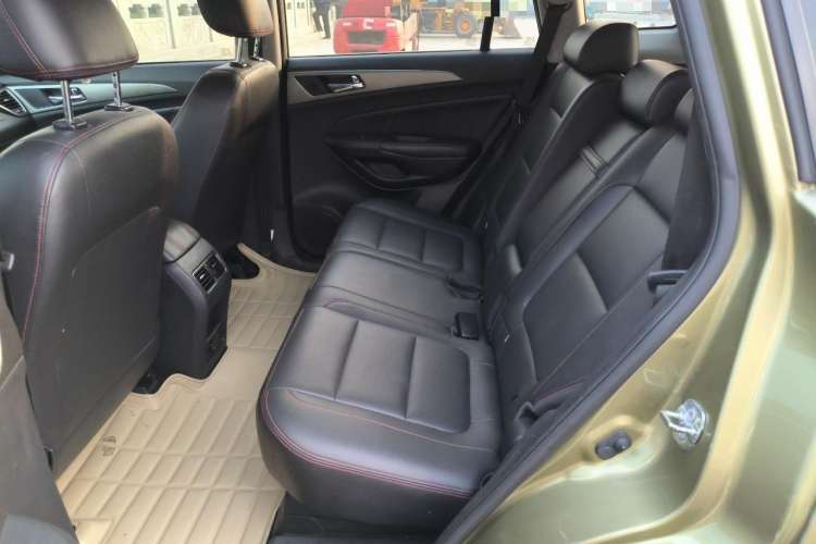 Used CHANGAN CS75 2014 1.8T Automatic Elite Model China IV Standard Interior 1