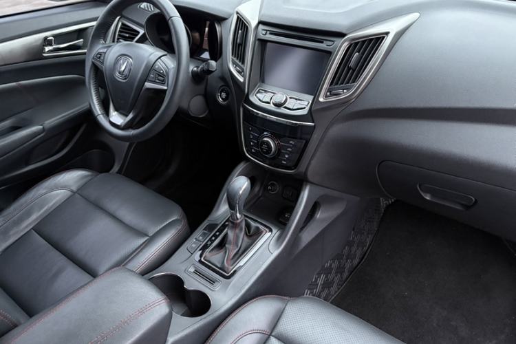 Used CHANGAN CS75 2014 1.8T Automatic Elite Model China IV Standard Interior 2