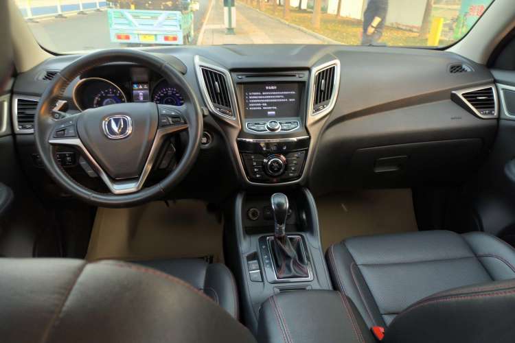 Used CHANGAN CS75 2014 1.8T Automatic Elite Model China IV Standard Interior 3