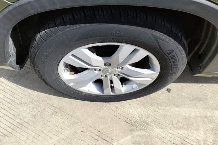 Used CHANGAN CS75 2014 2.0L Manual Luxury Version China IV Standard Left Front Wheel Hub