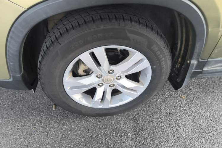 Used CHANGAN CS75 2014 1.8T Automatic Prestige Model China IV Standard Left Front Wheel Hub