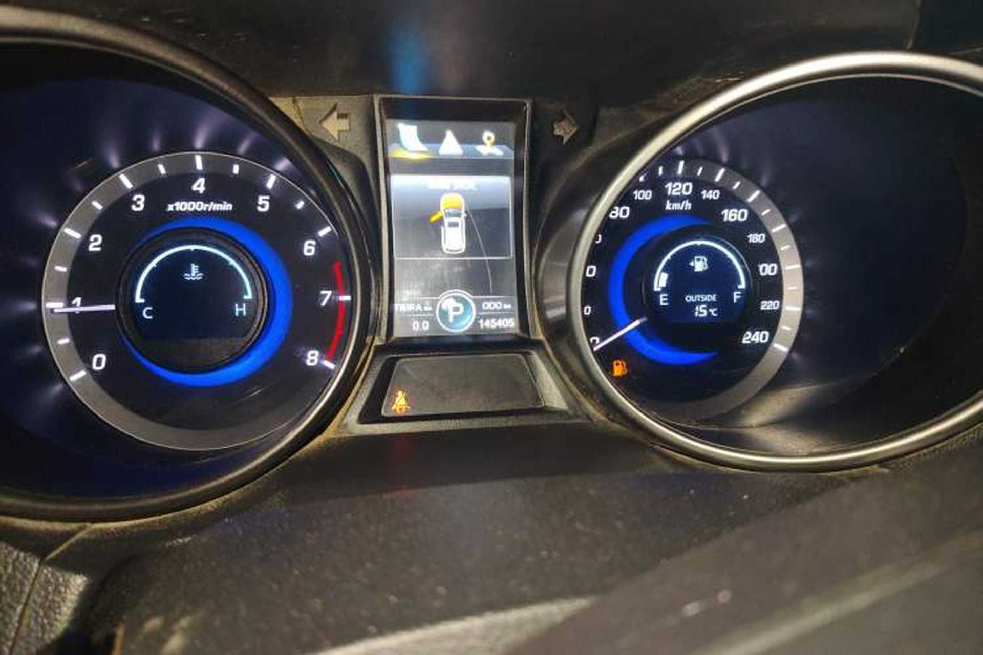 Used CHANGAN CS75 2014 1.8T Automatic Prestige Model China IV Standard Odometer Close Up