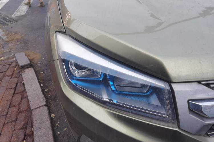 Used CHANGAN CS75 2014 1.8T Automatic Elite Model China IV Standard Right Front Headlight