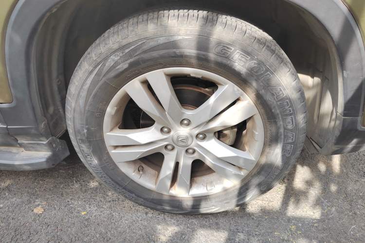 Used CHANGAN CS75 2014 1.8T Automatic Elite Model China IV Standard Right Front Wheel Hub