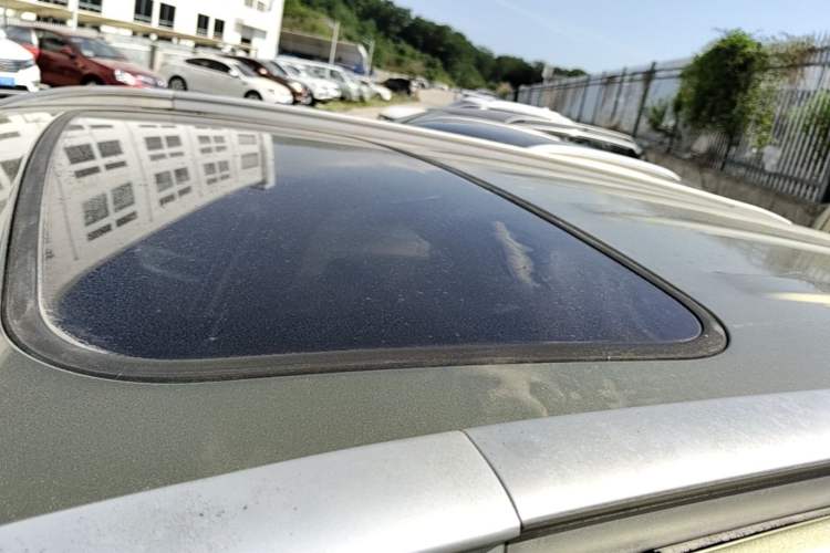 Used CHANGAN CS75 2014 2.0L Manual Luxury Version China IV Standard Roof
