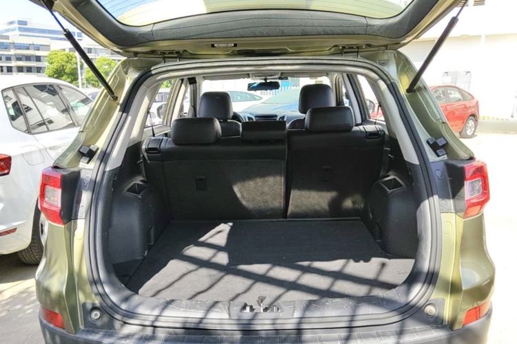 Used CHANGAN CS75 2014 2.0L Manual Luxury Version China IV Standard Trunk
