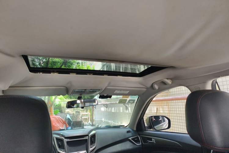 Used CHANGAN CS75 2014 1.8T Automatic Elite Model China IV Standard Headliner