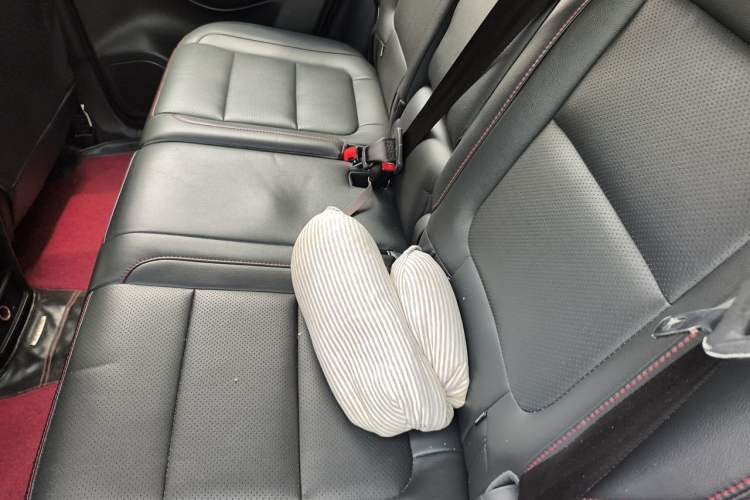 Used CHANGAN CS75 2014 2.0L Manual Luxury Version China V Standard Left Rear Seat