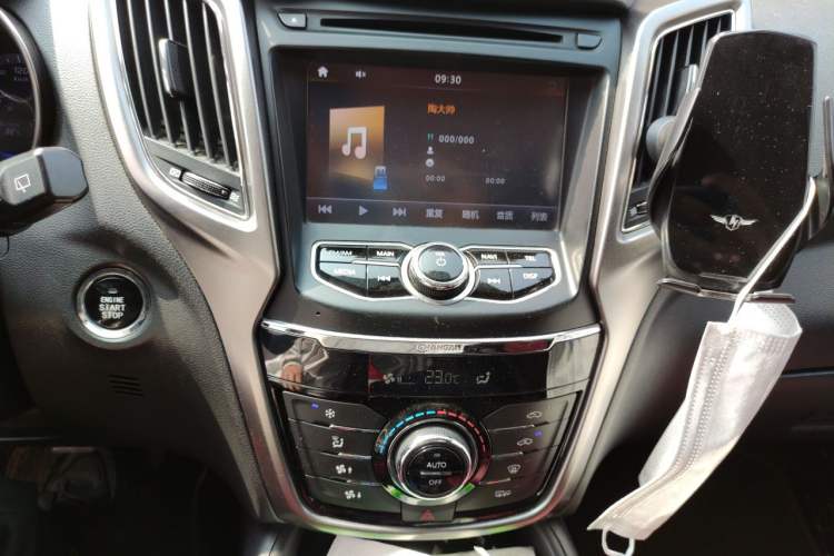 Used CHANGAN CS75 2014 1.8T Automatic Elite Version China V Standard Audio And AC Panel
