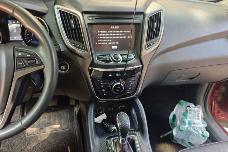 Used CHANGAN CS75 2014 1.8T Automatic Prestige Model China IV Standard Audio And AC Panel