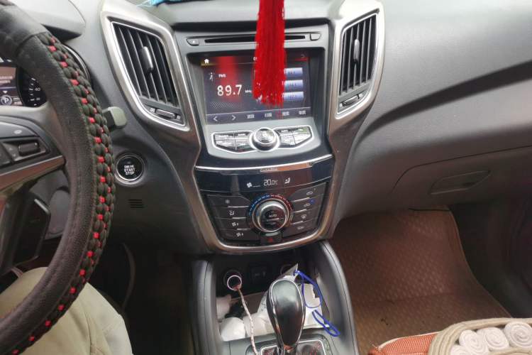 Used CHANGAN CS75 2014 1.8T Automatic Elite Model China IV Standard Audio And AC Panel