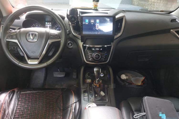 Used CHANGAN CS75 2014 1.8T Automatic Elite Version China V Standard Center Console
