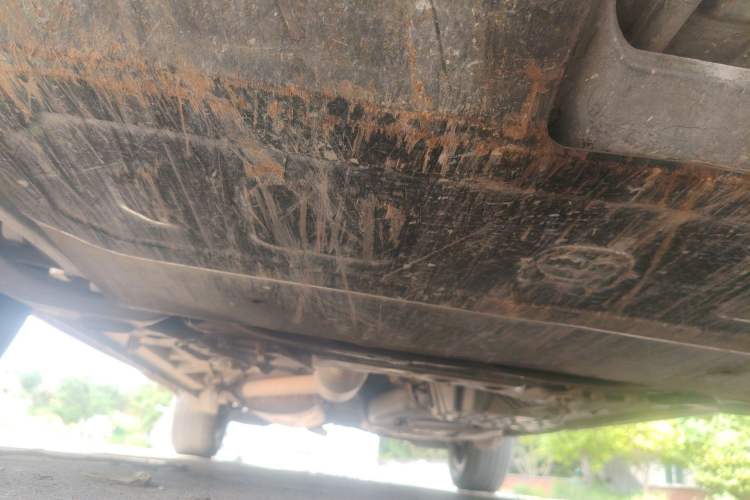 Used CHANGAN CS75 2014 2.0L Manual Leading Version China IV Standard Chassis Front