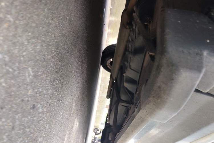 Used CHANGAN CS75 2014 2.0L Manual Luxury Version China IV Standard Chassis Front Left