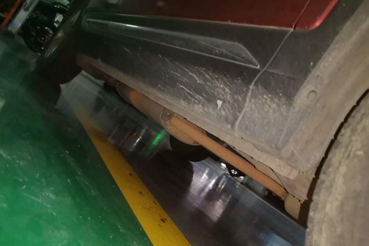 Used CHANGAN CS75 2014 2.0L Manual Luxury Version China IV Standard Chassis Front Right