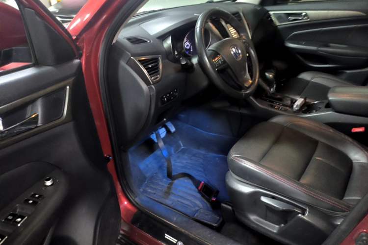 Used CHANGAN CS75 2014 1.8T Automatic Elite Model China IV Standard Driver Seat