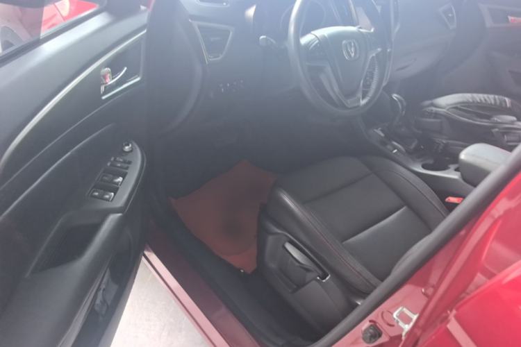 Used CHANGAN CS75 2014 1.8T Automatic Elite Model China IV Standard Driver Seat