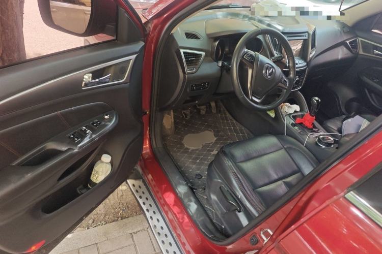 Used CHANGAN CS75 2014 2.0L Manual Luxury Version China IV Standard Driver Seat
