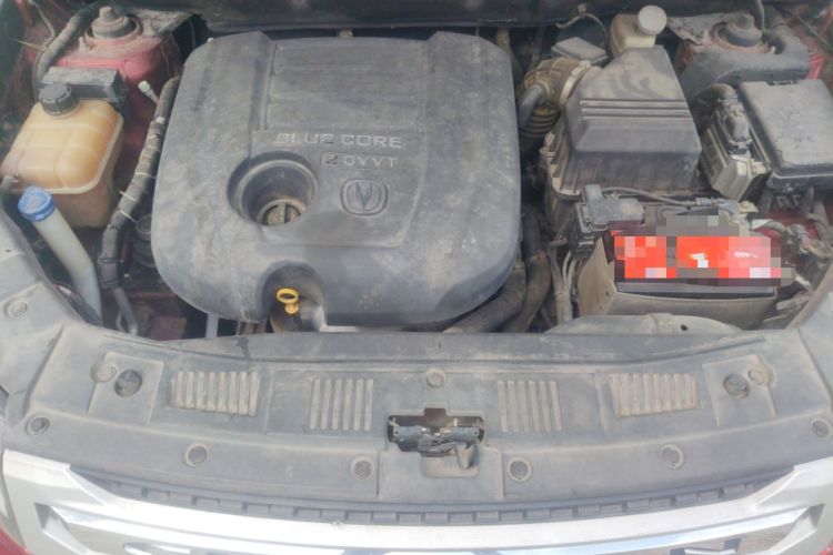 Used CHANGAN CS75 2014 2.0L Manual Leading Version China IV Standard Engine Bay