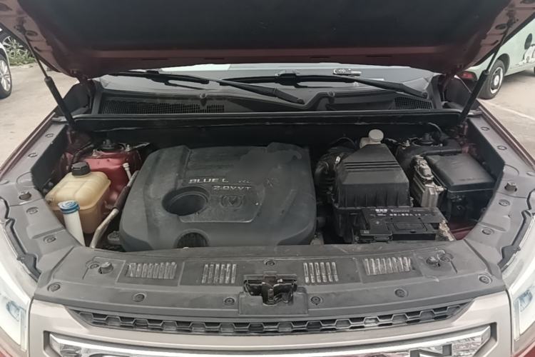 Used CHANGAN CS75 2014 2.0L Manual Luxury Version China IV Standard Engine Bay