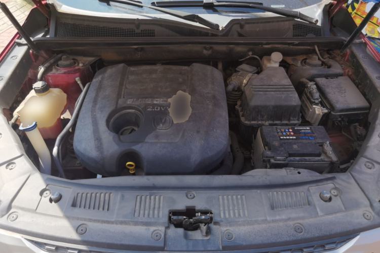 Used CHANGAN CS75 2014 2.0L Manual Luxury Version China IV Standard Engine Bay