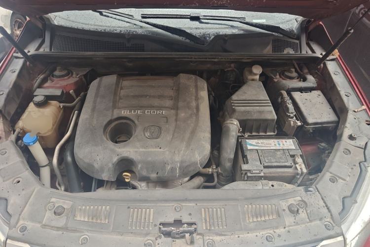 Used CHANGAN CS75 2014 1.8T Automatic Elite Model China IV Standard Engine Bay
