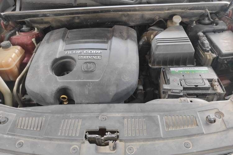 Used CHANGAN CS75 2014 2.0L Manual Luxury Version China IV Standard Engine Bay