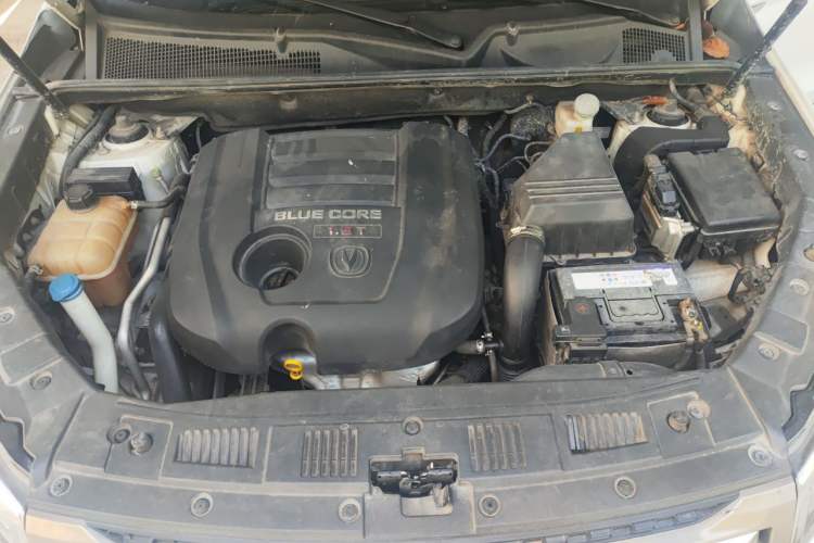 Used CHANGAN CS75 2014 1.8T Automatic Elite Version China V Standard Engine Bay