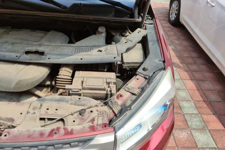 Used CHANGAN CS75 2014 1.8T Automatic Elite Version China V Standard Engine Bay Left