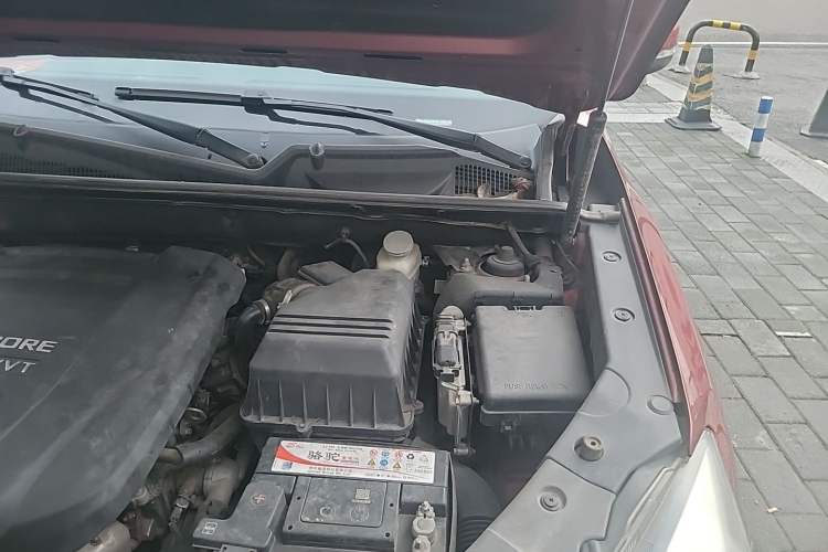 Used CHANGAN CS75 2014 2.0L Manual Luxury Version China IV Standard Engine Bay Left