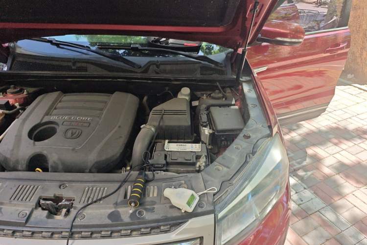 Used CHANGAN CS75 2014 1.8T Automatic Prestige Model China IV Standard Engine Bay Left