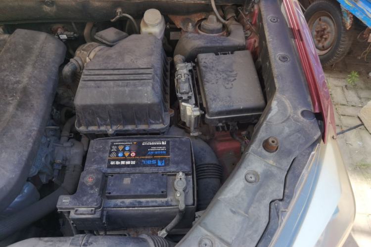 Used CHANGAN CS75 2014 2.0L Manual Luxury Version China IV Standard Engine Bay Left