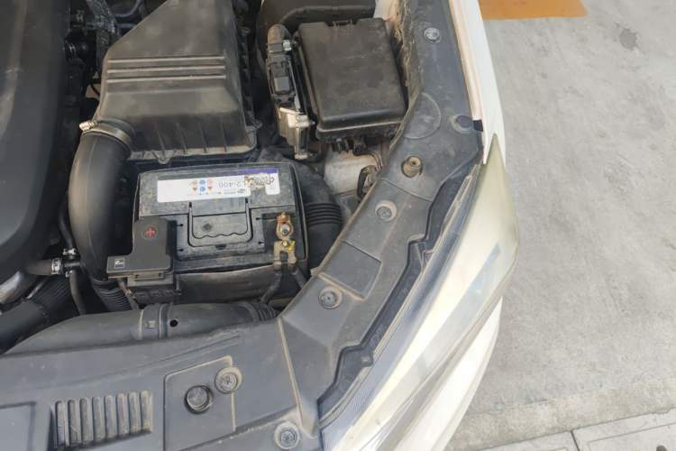 Used CHANGAN CS75 2014 1.8T Automatic Elite Version China V Standard Engine Bay Left
