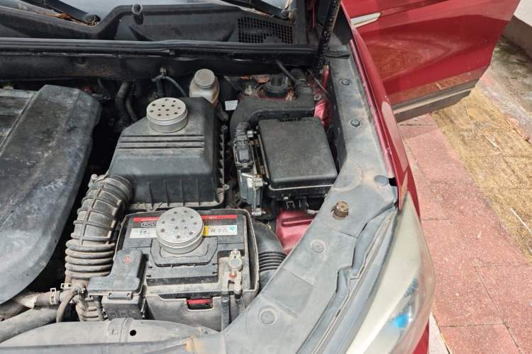 Used CHANGAN CS75 2014 1.8T Automatic Elite Version China V Standard Engine Bay Left