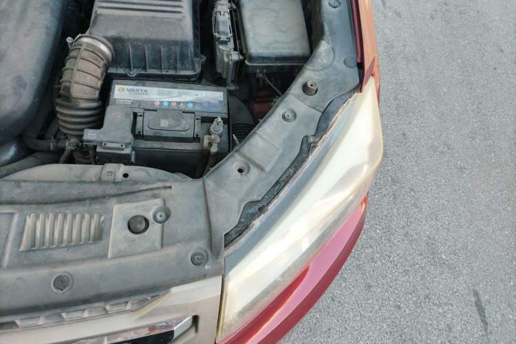 Used CHANGAN CS75 2014 1.8T Automatic Elite Model China IV Standard Engine Bay Left