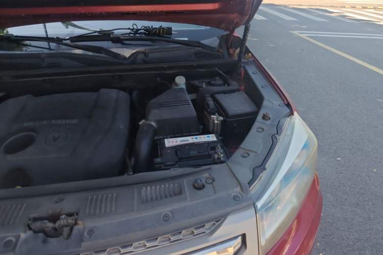 Used CHANGAN CS75 2014 1.8T Automatic Elite Version China V Standard Engine Bay Left