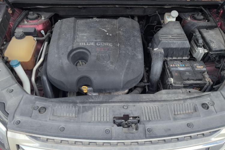 Used CHANGAN CS75 2014 1.8T Automatic Prestige Model China V Standard Engine Bay