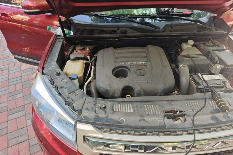 Used CHANGAN CS75 2014 1.8T Automatic Prestige Model China IV Standard Engine Bay Right