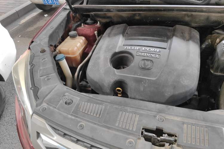 Used CHANGAN CS75 2014 2.0L Manual Luxury Version China IV Standard Engine Bay Right