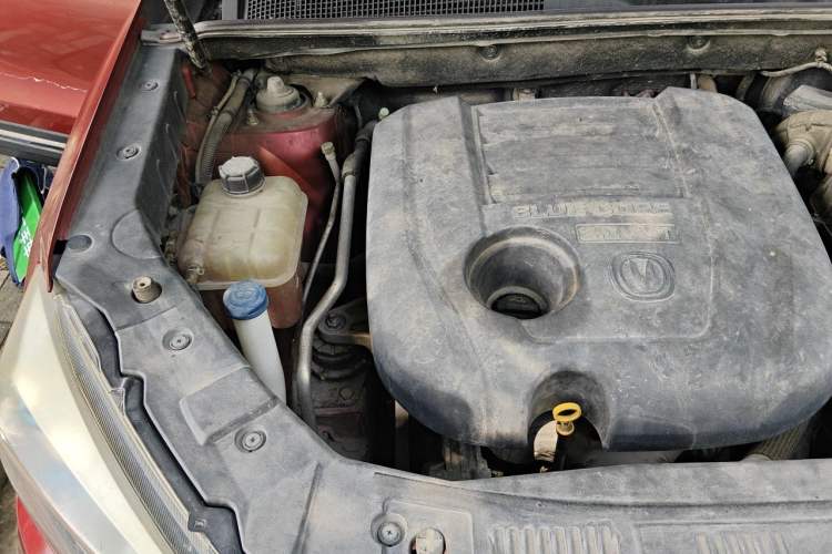 Used CHANGAN CS75 2014 2.0L Manual Luxury Version China V Standard Engine Bay Right