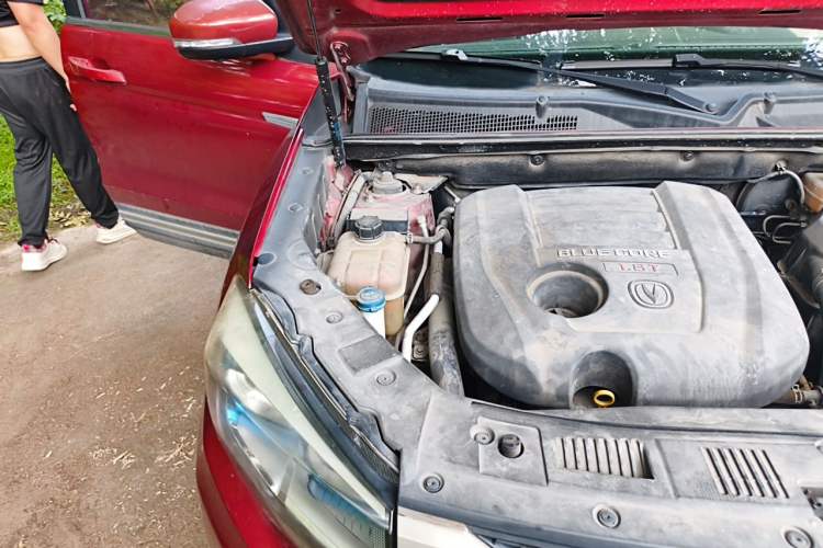 Used CHANGAN CS75 2014 1.8T Automatic Elite Model China IV Standard Engine Bay Right