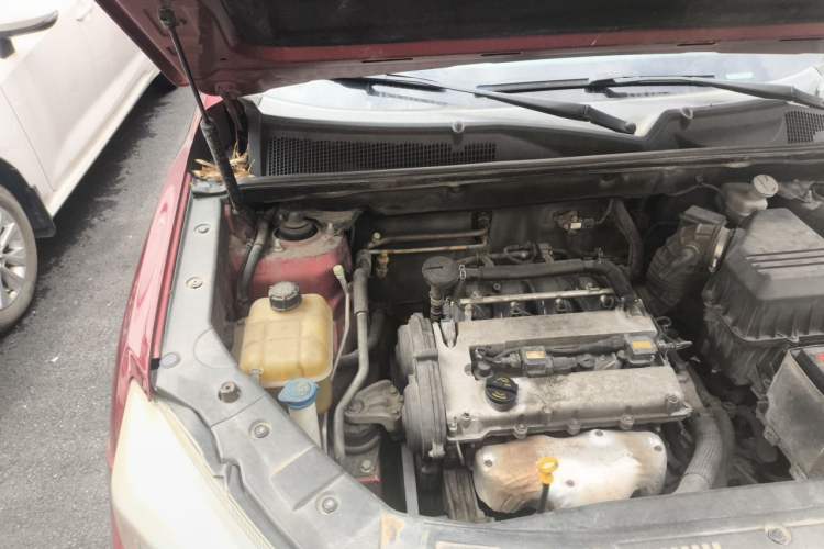 Used CHANGAN CS75 2014 2.0L Manual Luxury Version China IV Standard Engine Bay Right