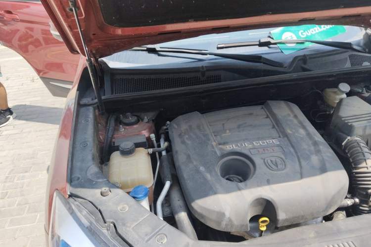 Used CHANGAN CS75 2014 1.8T Automatic Prestige Model China V Standard Engine Bay Right